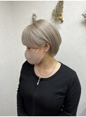 ショートカット　ホワイトカラー