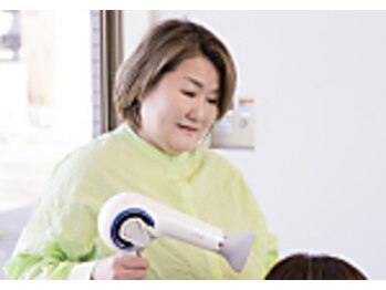 ヘアメイク アムールの写真/一人のスタイリストが仕上けまで担当。ゆっくり落ち着いて自分だけのサロンタイムを♪