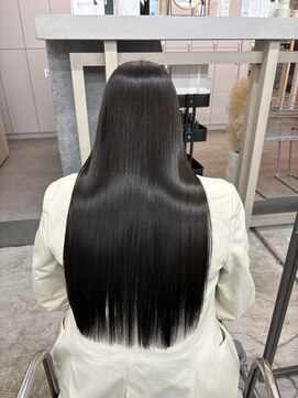 ディプティモイラ(dipty MOILA) 美髪矯正 × ミネコラ
