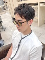 ティンク 関内(Tink)&nbsp;ウェット感のスタイリングで大人っぽく！スーツにも◎