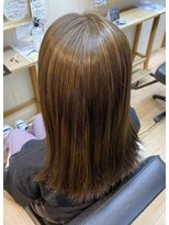 オーシャン(Ocean)&nbsp;［OCEAN Hair&Life 水田成美］ミルクベージュ×ハイライトカラー