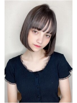 リークフー(Ree cu fuu) 20代30代40代前下がりストレート大人ボブリップライン