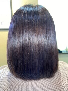 ライブラブライフ(LIVE LOVE LIFE) 白髪もしっかり艶やかにカラートリートメント