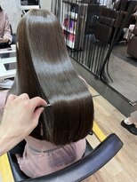 ハグ 横浜(HUG)&nbsp;髪質改善トリートメントはクセをとれる？