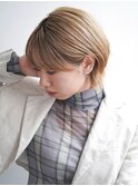 ひし形シルエットと抜け感・バングはシンプルに
