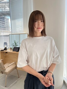 イノセントヘア(innocent.hair) ぱっつん前髪顔周り小顔ヘアシースルーバングミディアムレイヤー