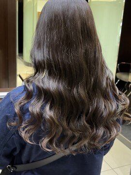 アメリ バイ アピッシュ(Amelie by apish) 韓国風パーマ少ししっかり目　30代　新デジタルパーマ