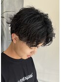 シャドウパーマ　ナチュラルメンズ　緩め　センターパート