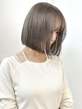 リサ グランシェ(RISA granche) ボブ　オリーブベージュ　切りっぱなし