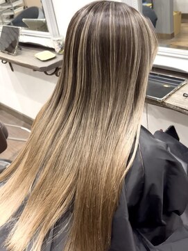 アンダーバーホワイト 広島 本通店(_WHITE) 広島バレイヤージュ