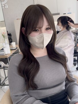 ネア(nea) レイヤーカット×くびれ巻き