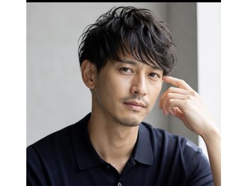 ミラーズバイフェイス(Miroirs by face)の写真/大人男性のためのヘアケア提案**頭皮に優しいアプローチで魅力を引き出す**