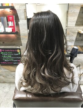 トルネード(TORNADO) オンブレグレージュ