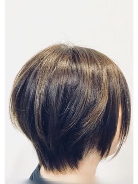 リィールフォーヘア(Rire for hair) 大人可愛い☆3Dカラー・ミニマム ボブ