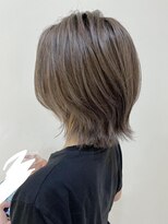 ブラット(Brat)&nbsp;肩上ウルフレイヤー★アッシュシルバー