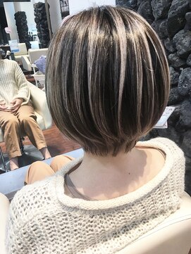 リルマッシュ(Lil.Mash) 白髪も、しっかりカバーしながらダメージレスに染め上げます!