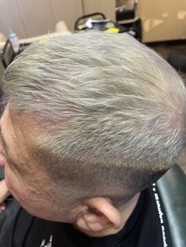 ヘア ファミーユ(hair famille f) フェード