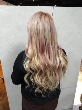 ニーナ ビューティーサロン(NINA Beauty Salon) ピンク!