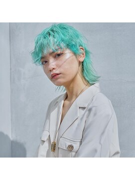 ルク(RUKU) ウルフ/レイヤー/ショート/ハイトーン