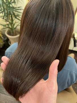 ヘア ミーツ ドレス プレローマ(HAIR meets dress pleroma) 美髪トリートメントエステ