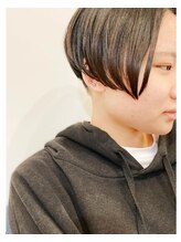ナナシ(NaNaShi) 刈り上げショート