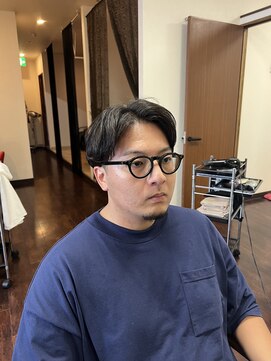 ソラ(SOLA) 刈り上げセンターパート