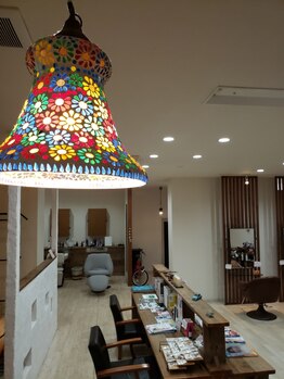 ランプ ヘアー プラス(Lamp Hair Plus)の写真/地域に根付いた普通の美容師が、目の前のお客様のために一生懸命頑張ってる普通のヘアサロンです。