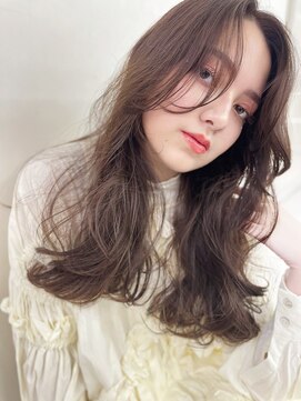 バイオレット ナゴヤ(Violet Nagoya) レイヤーカット小顔ロングレイヤーウェーブ巻きモカベージュ