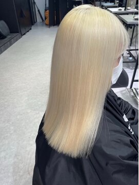 ペレ 渋谷(PELE) イメチェン/ホワイトブロンド/外ハネボブ/美髪/渋谷