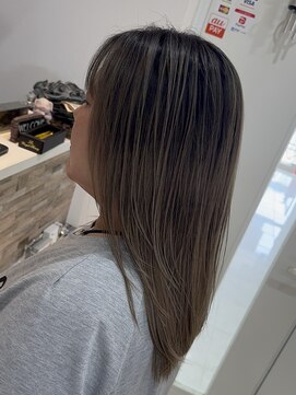 パーリオ けいさつ前店(PALIO) 【NAOKI】が作るシャドールーツ