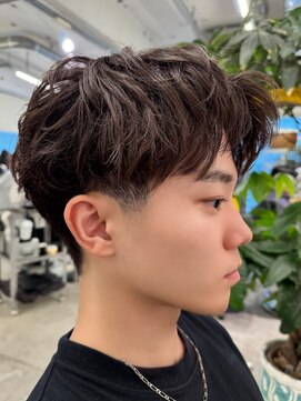 ノラ シブヤ(NORA) スパイキーショート韓国風ヘアメンズカット刈り上げフェード