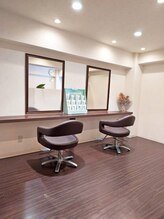 レリィ 塚口(lelie)