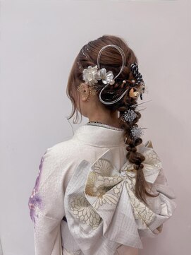 エム インターナショナル 春日部本店(EMU international) 和モードで魅せる、上品華やか成人式ヘア