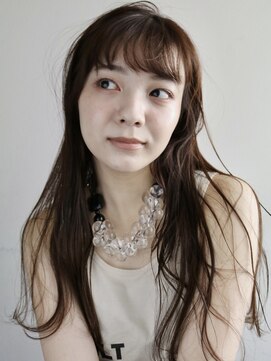 シール 梅田(CIRR) どのお顔の形でも似合うロングレイヤーカット