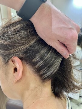 アッシュ 下丸子店(Ash) 結べる長さまで伸びたら周りから目を引くえりあしハイライト