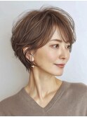 大人ショート　白髪ぼかし　脱白髪染め　ハイライト40代50代60代