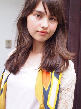 メロウ(MELLOW) レイヤーミディアムヘア