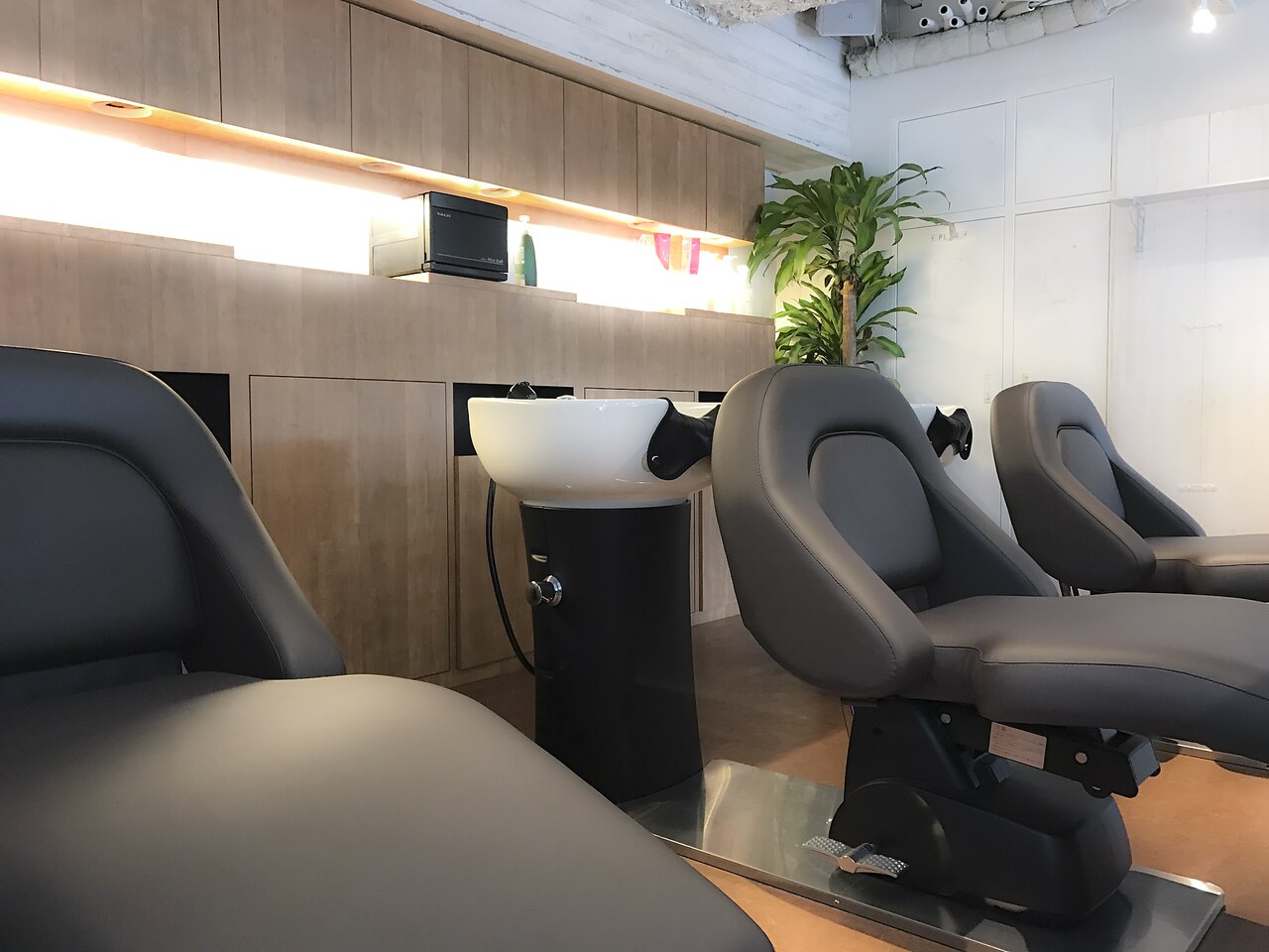 新宿三丁目 東京都 でアディクシーがおすすめ 美容室口コミランキングtop8 紫シャンプー解析ランキングlabo