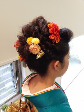 アムズヘアーファム 成人式ヘアアレンジ