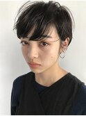 秋冬大注目。スリットショート。