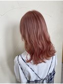 ピンクベージュ