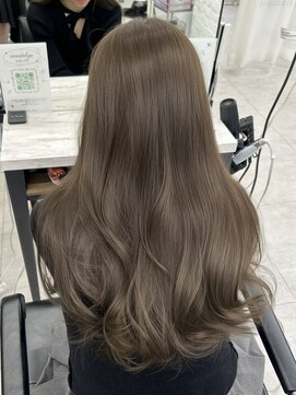 アマトウキョウ アユンチェ(AMA TOKYO×AYUNCHE) アッシュグレージュ  グレージュ  透明感カラー