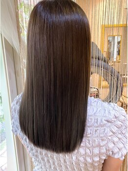 ヘアー リーフ(Hair Leaf)の写真/夏のダメージ,9月に一度リセットを!まだまだ続く暑さと日差しに耐えられる髪質改善で潤いと艶のある髪に◎