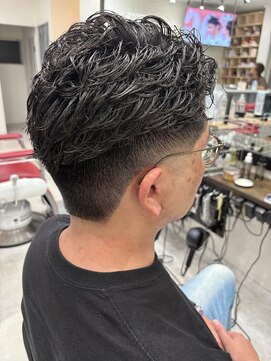 キューカンバー(CUCUMBER) リバースパーマ　メンズパーマ