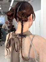ロイオブジゼル(roi of GiseL)&nbsp;ヘアアレンジ ツインテール 編みおろし ツインテール 20代30代