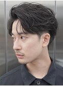 原宿毛流れフェザーパーマセンターパートカットビジネスヘア黒髪