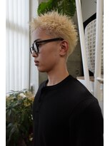 ソーレ(sole)&nbsp;スパイキーショート　ブリーチダブルカラー　刈り上げ　メンズ