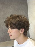 メンズセンターパートニュアンスパーマ韓国ヘアフェザーショー