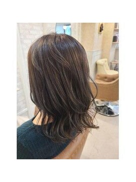 ヘアルーム ルシア(Lucia) オリーブ系