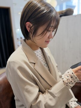 カモン(CAMON) ミントグレージュ×ショートボブ